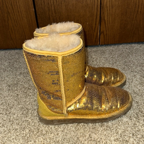 UGG gold sequin boots - size 8 - Picture 1 of 6